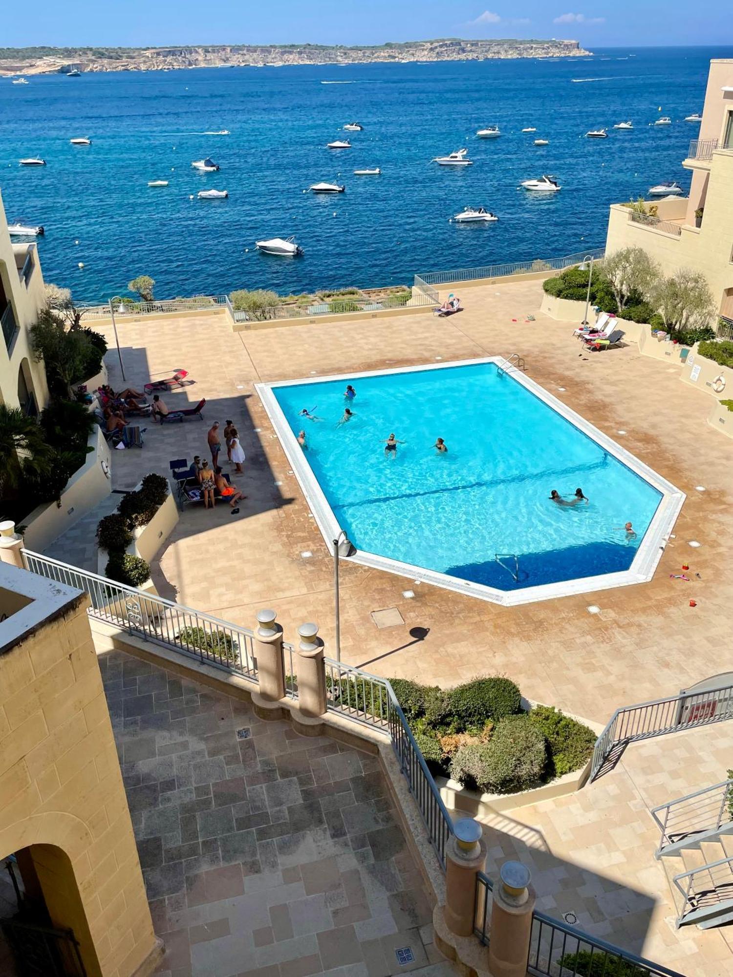 Spacious Luxurious Apartment With Seaview Mellieħa Exterior foto